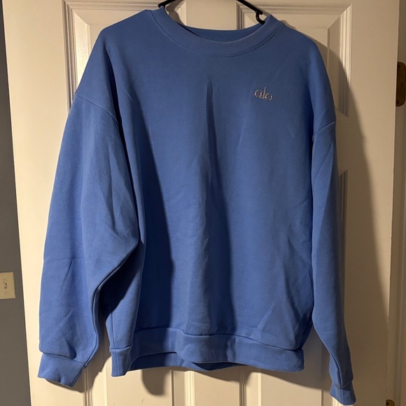 ALO Yoga Classic Blue Crewneck Sweater - Picture 1 of 3
